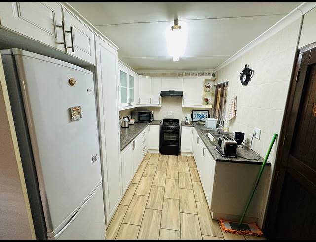 3 BEDROOM FREESTANDING FOR SALE IN CLELAND